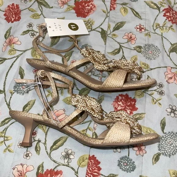 A New Day Esme Tan Crotchet Flower Kitten Heels - Picture 13 of 16